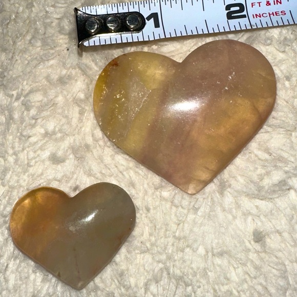 Candy Fluorite Carved Hearts.. - Picture 4 of 4